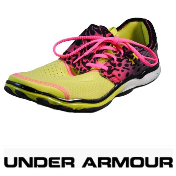 Under Armour Shoes - 💕SALE💕 Under Armour Micro G Toxic Six running shoe